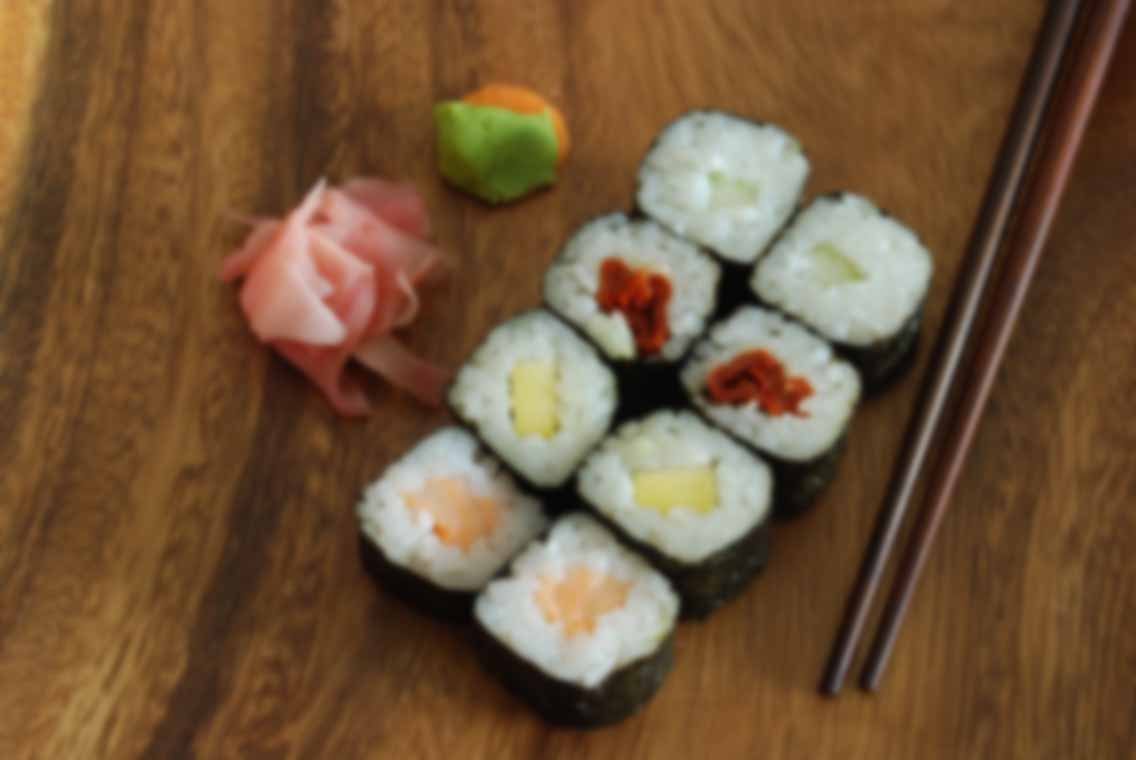 sushi-japonese-food_MJ8RfC6O
